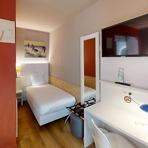 Pop Room Three Single Beds or King Single Beds